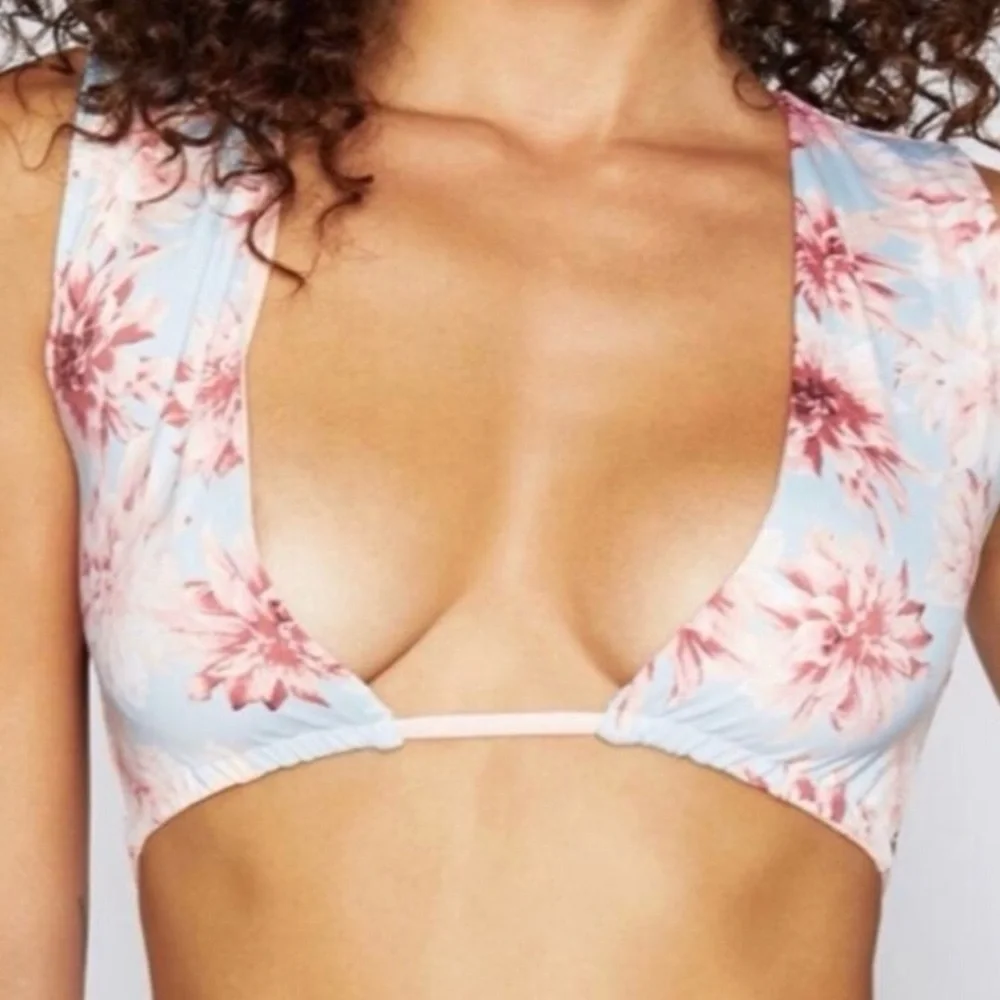 NWT Frankie's Bikinis Revolve Jessie Bikini Top in Wildflower Print Pink Blue L
